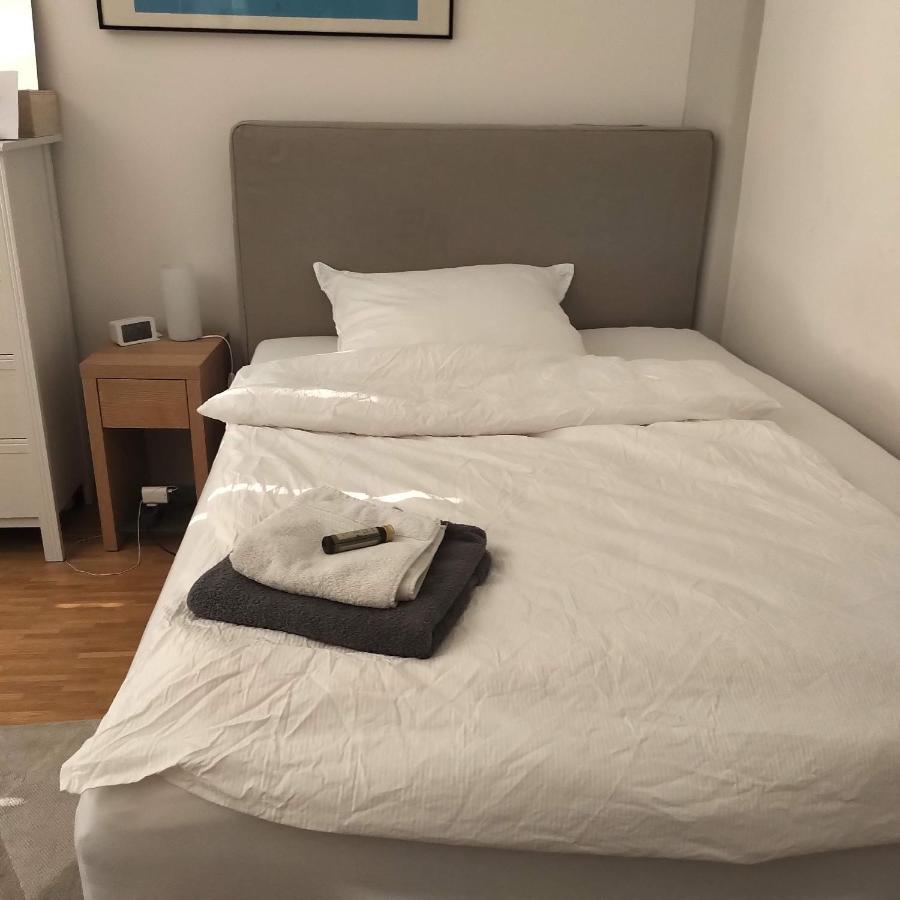 Homestay Grosszuegiges Mit Badezimmer In Rheinwohnung *